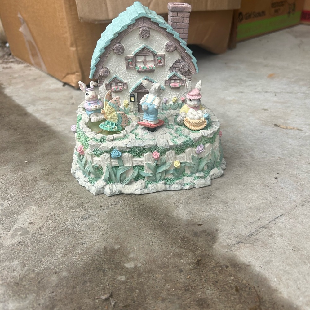 Easter Porcelain Decor